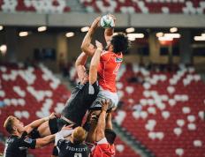 莱万多夫斯基重要时刻夺冠，阿森纳带队取胜！全场沸腾不已