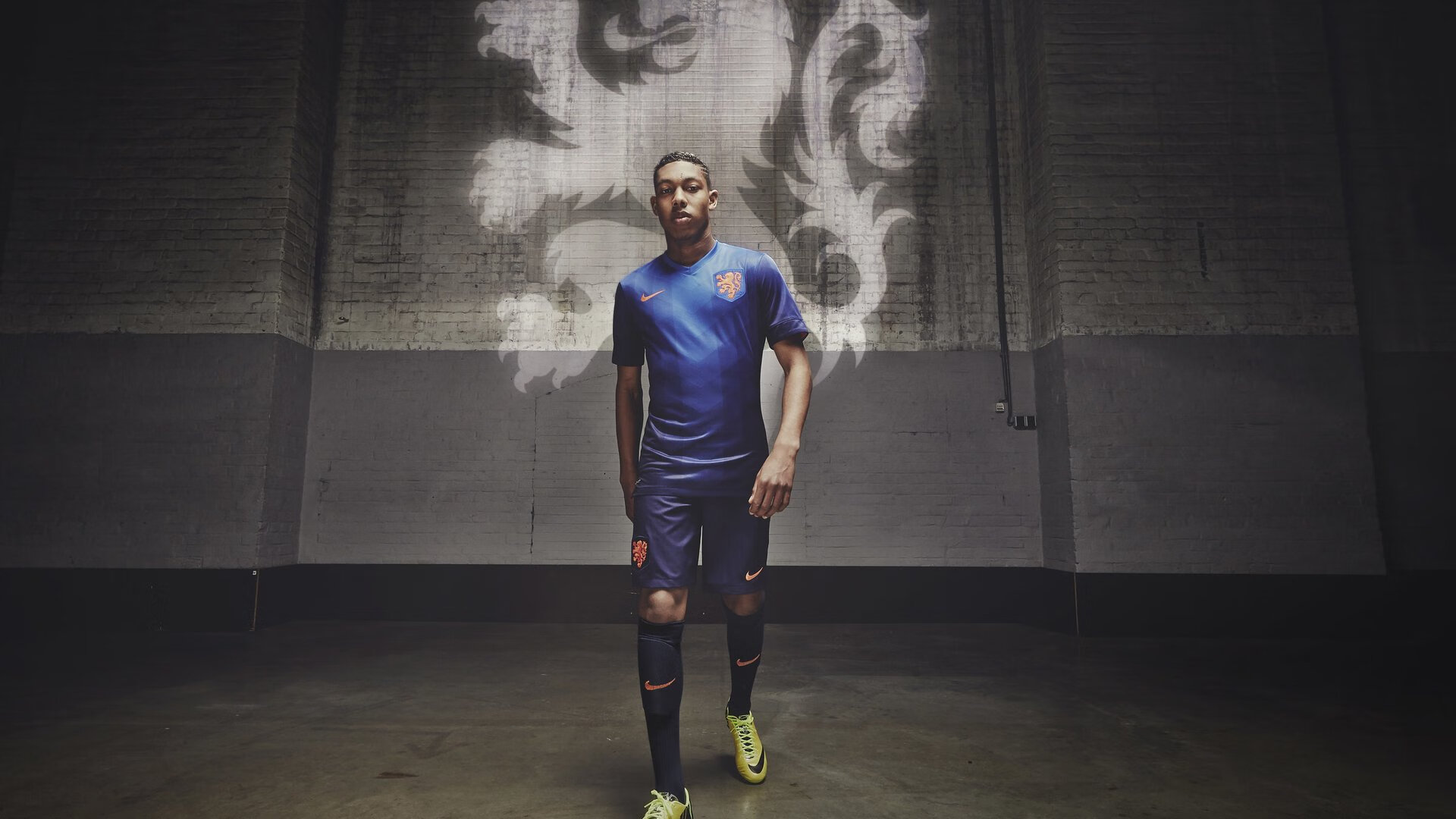 孙兴慜赛后谦逊发言登热搜，费内巴切小胜罗马引发热议的简单介绍